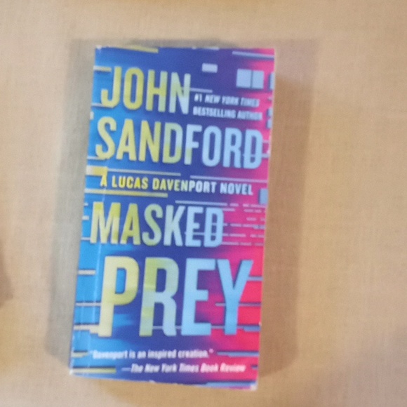 4 John Sandford paperbacks - Picture 4 of 6